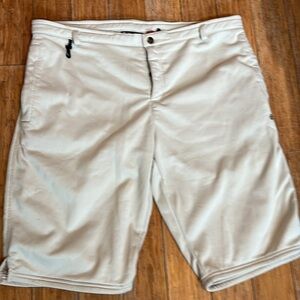 686 TAN Shorts Mens XL polyester KNIT SNAP FLY Snap Pockets 13”inseam Streetwear